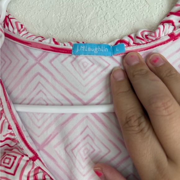 J McLaughlin Pink White Diamond Print Ruffle Neck Top Women's Blouse size L - Picture 6 of 6